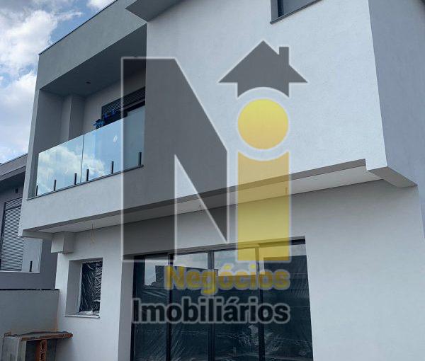 CASA NO RESERVA DA ERMIDA – ELOY CHAVES – JUNDIAÍ. 250 m² AC 250 m² AT 4 Dorm | 3 Suítes | 4 vagas
